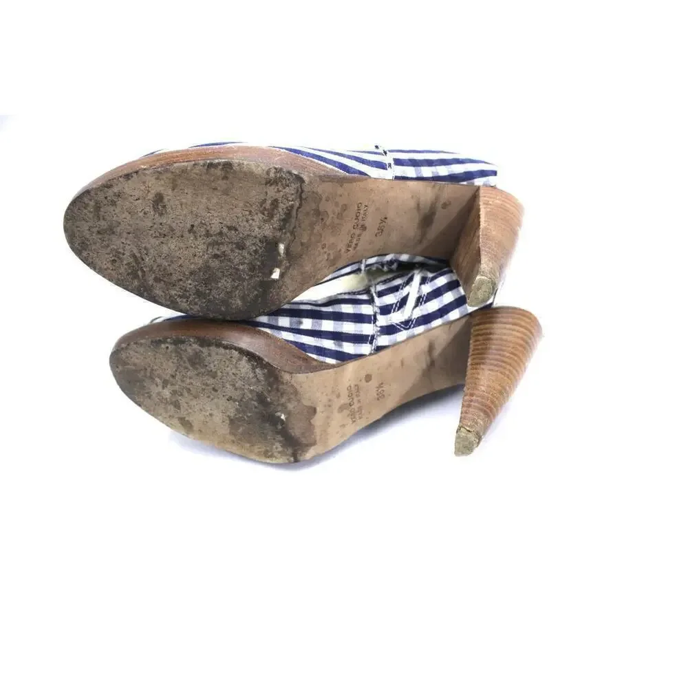 AUTHENTIC Gigi Favela White Leather Boots Heels Blue Gingham Leather 5.5
